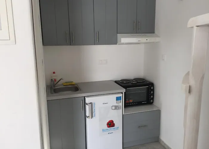 Depis Suites & Apartments