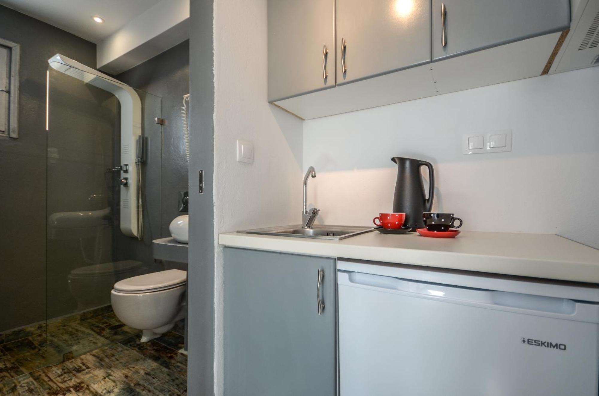 Depis & Apartment *