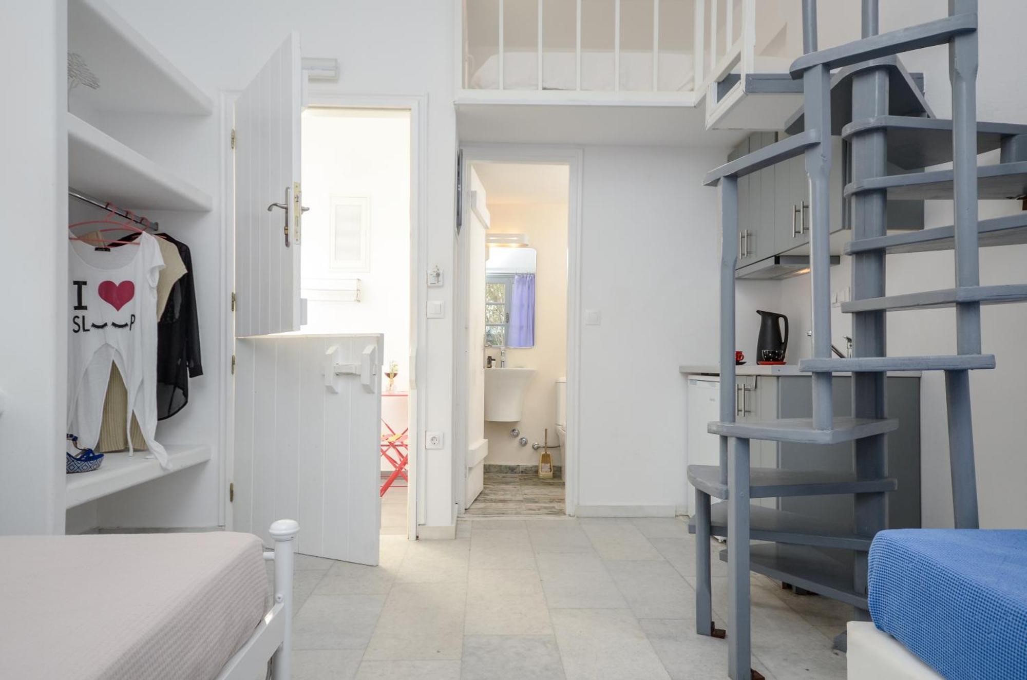 Depis & Apartment *